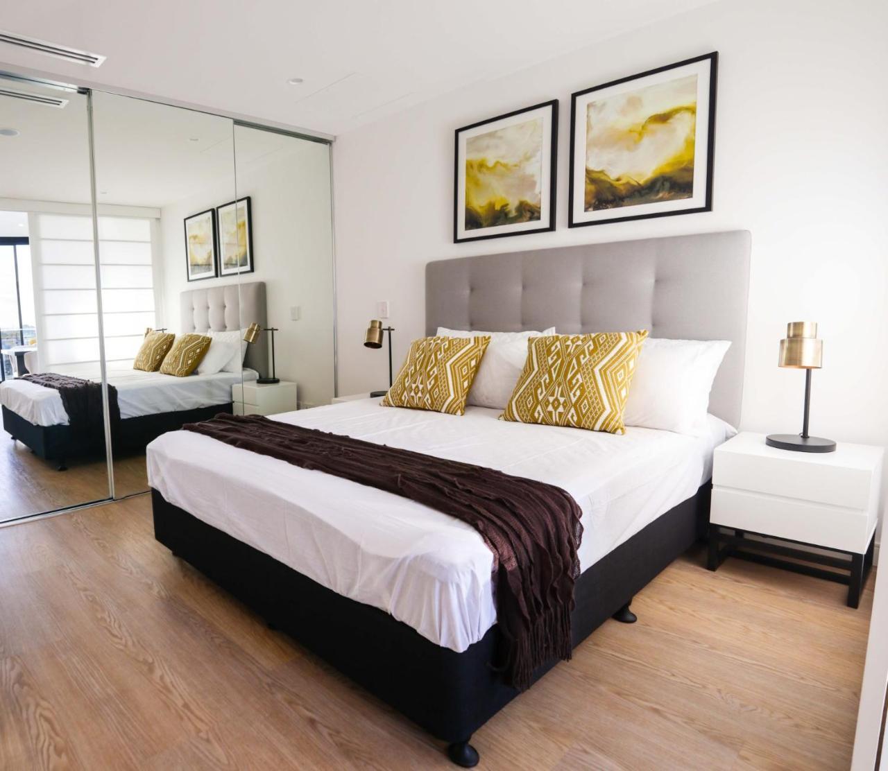 Modern Designers Pad By Serain Residences Brisbane Exterior photo